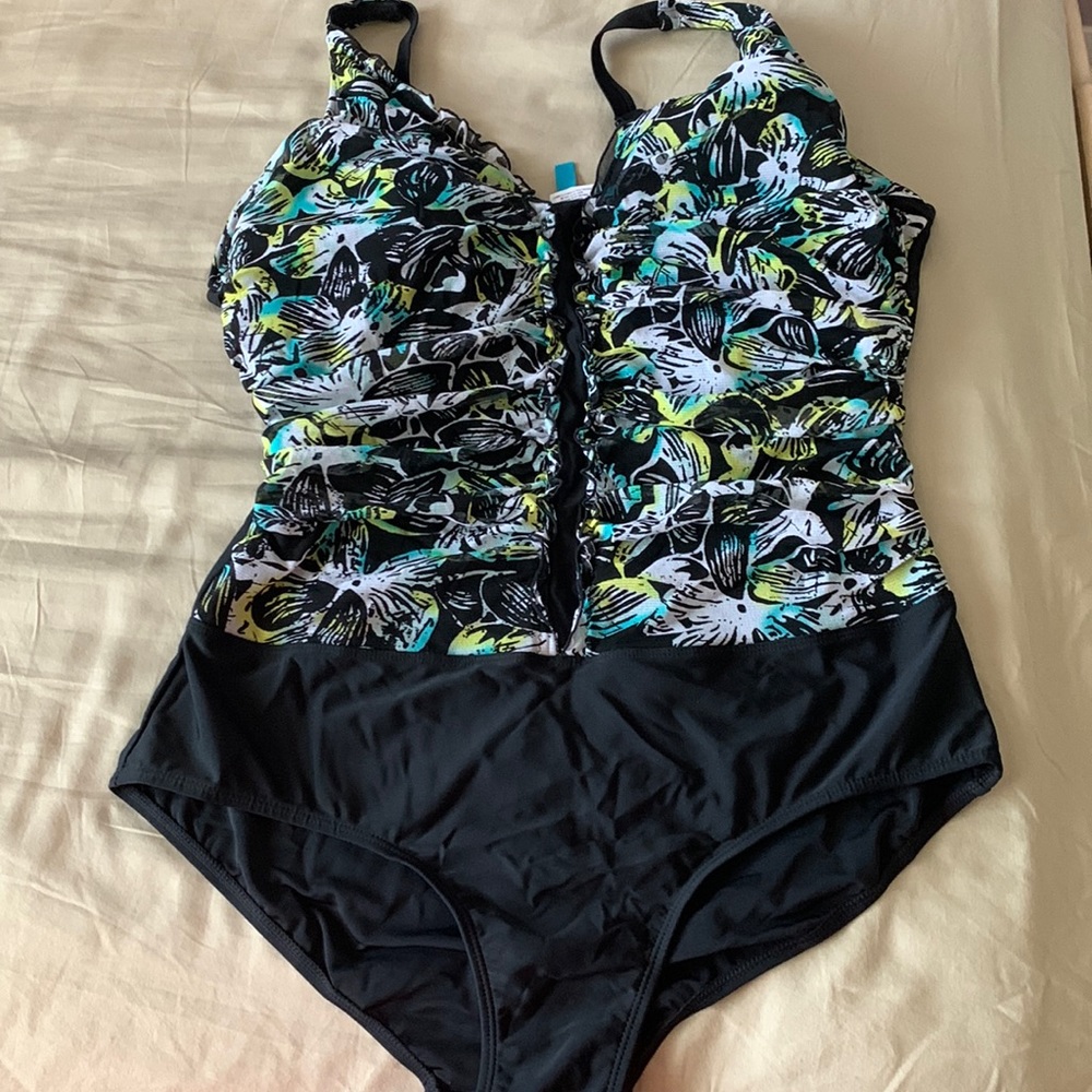 Beautiful one pieces bathing suit